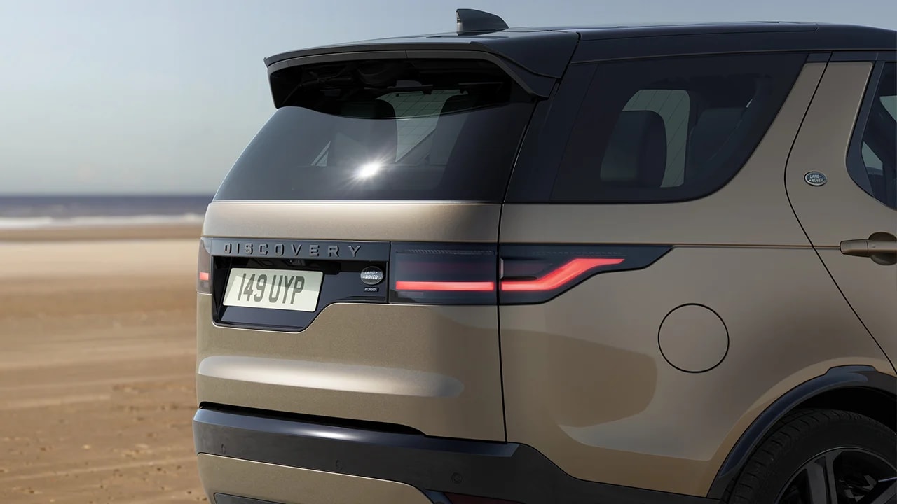 Discovery rear quarter detail