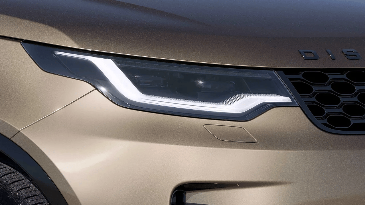 Discvoery headlight detail